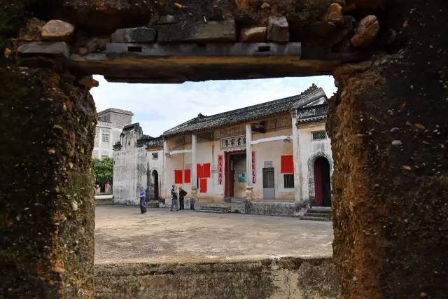 云浮市云城区安塘古村的地址，历史与现代的交汇点
