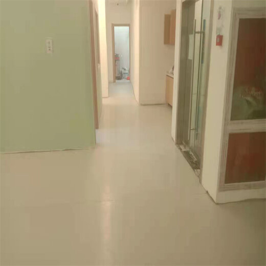 PVC地板胶水应用指南，选择适合的胶水是关键