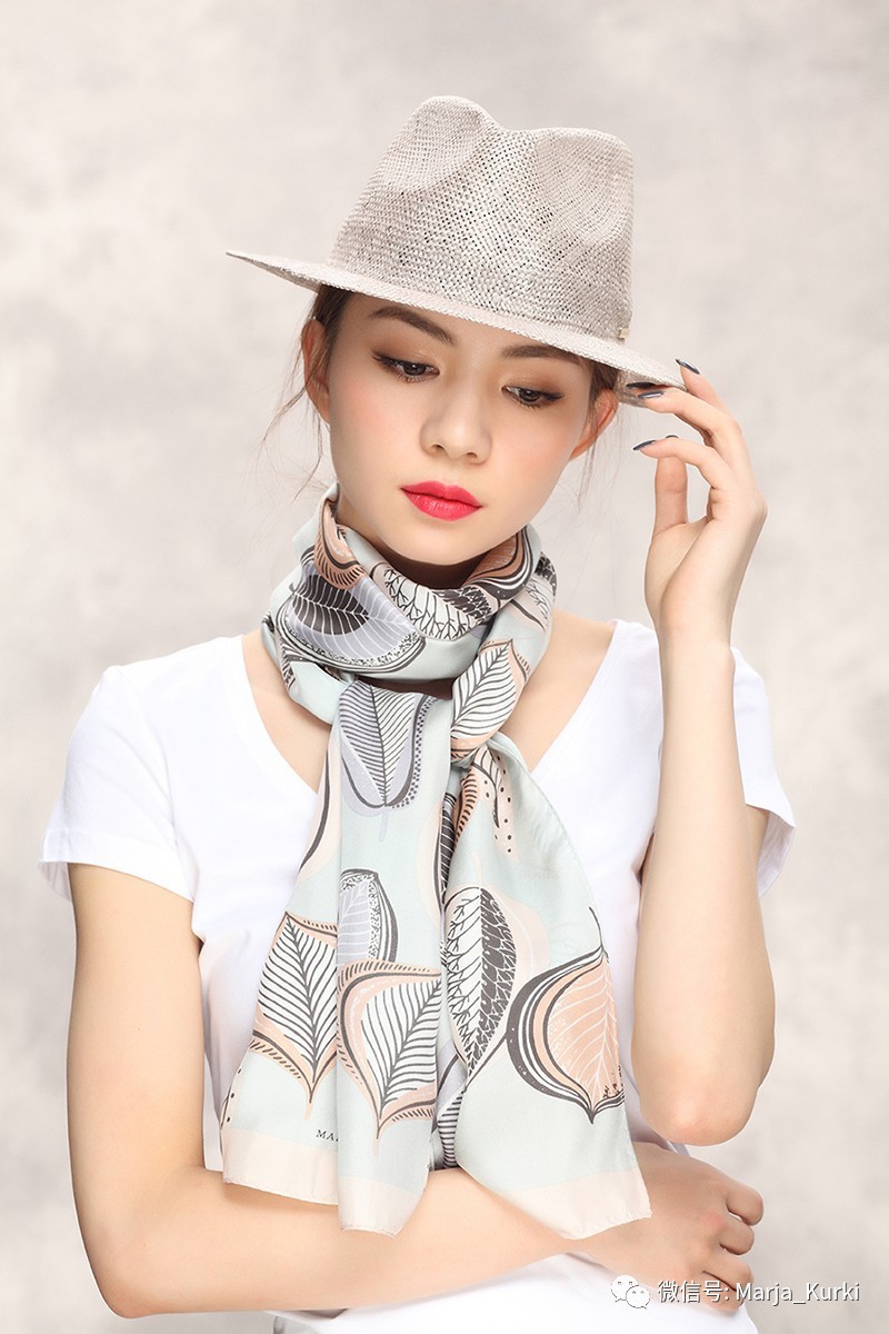 送婆婆的围巾与丝巾，一份温暖的心意