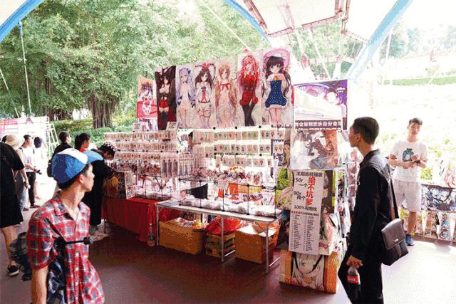 深圳欢乐谷，探寻丰富多彩的游乐项目