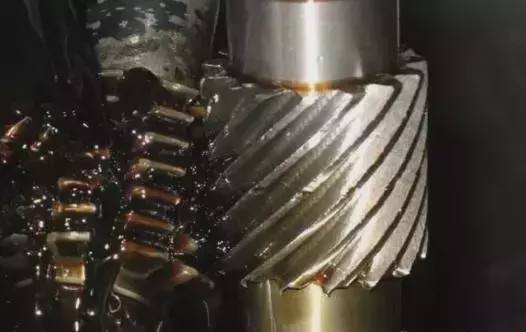齿轮研磨，砂的选择与应用艺术