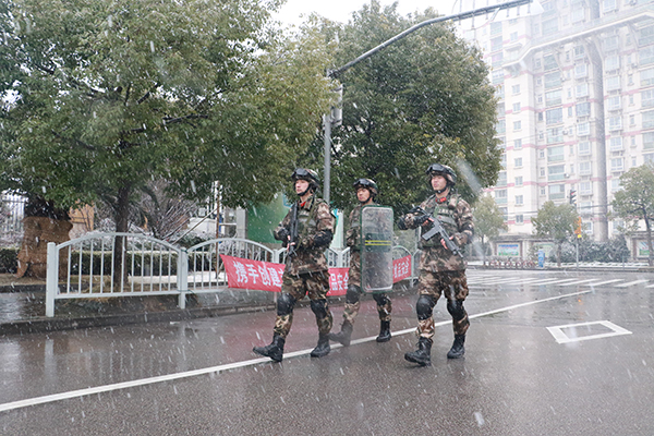 上海武警执勤，守护城市的坚实壁垒