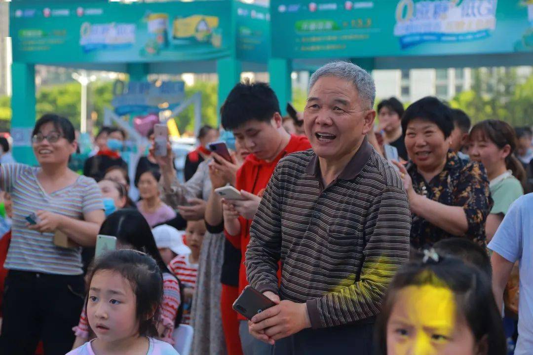 百合活力高，绽放生命之美