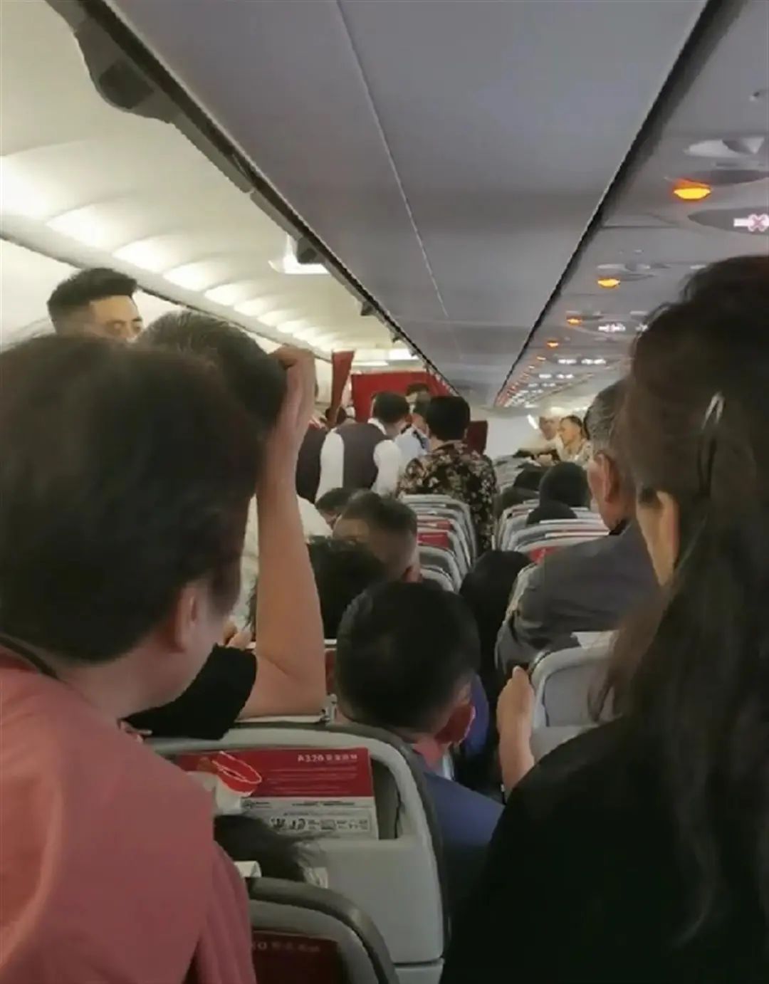 东航延误两小时，旅客的无奈与航空公司的应对之道