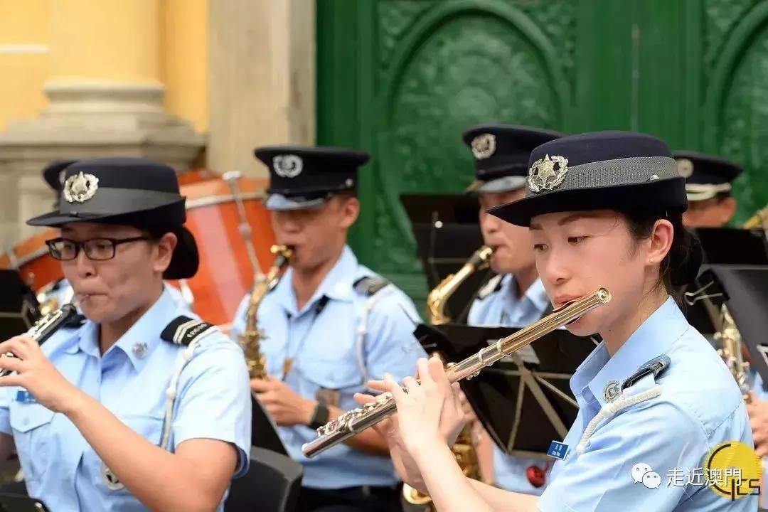 低音巴松的魅力与演奏艺术