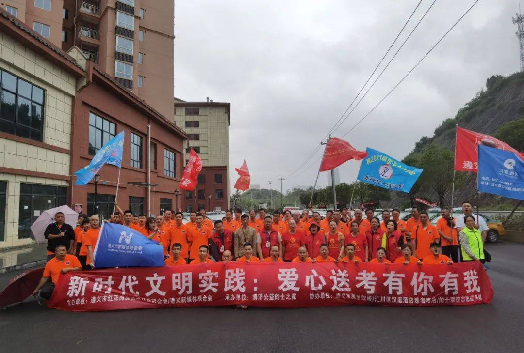 求职校内实践活动的价值与重要性