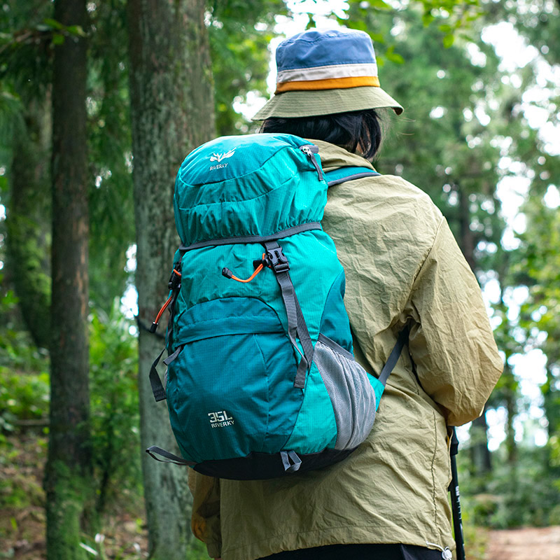 探索自然必备之选，35L防水登山包