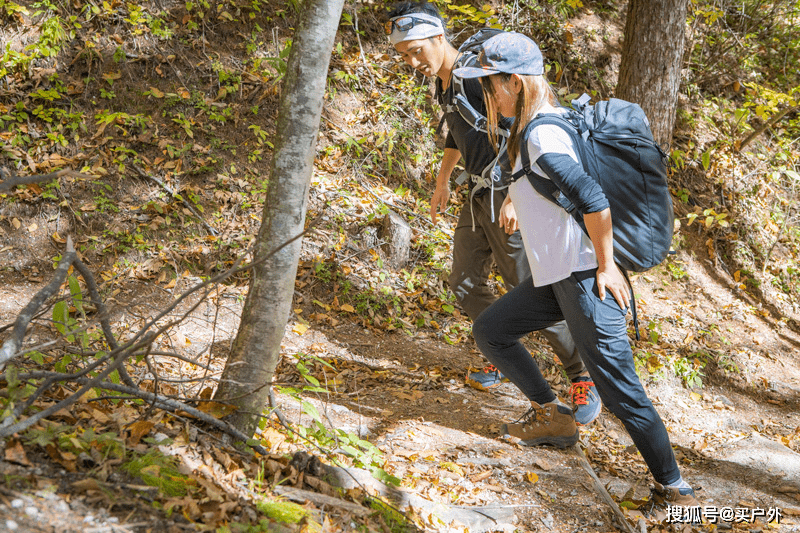 双肩背包登山包的魅力与实用性探讨