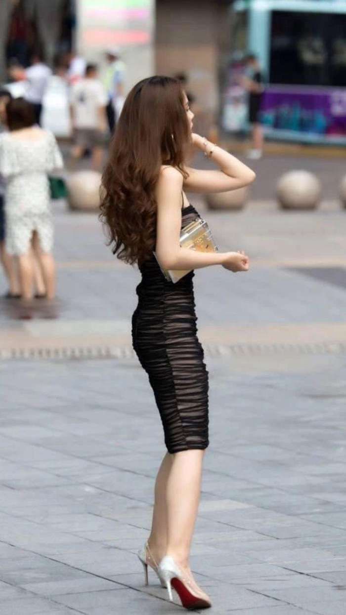 漂亮孕妇与美女，一道美丽的风景线