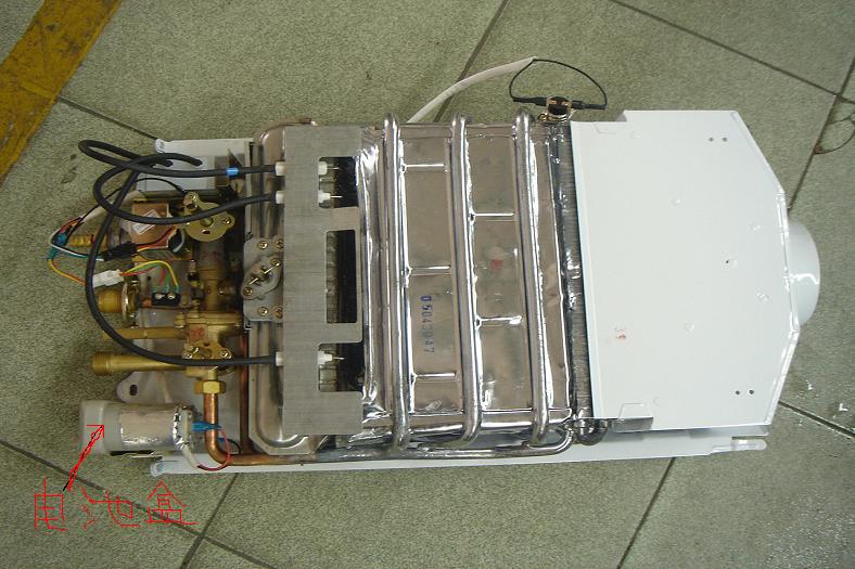 万家乐燃气热水器电池更换指南