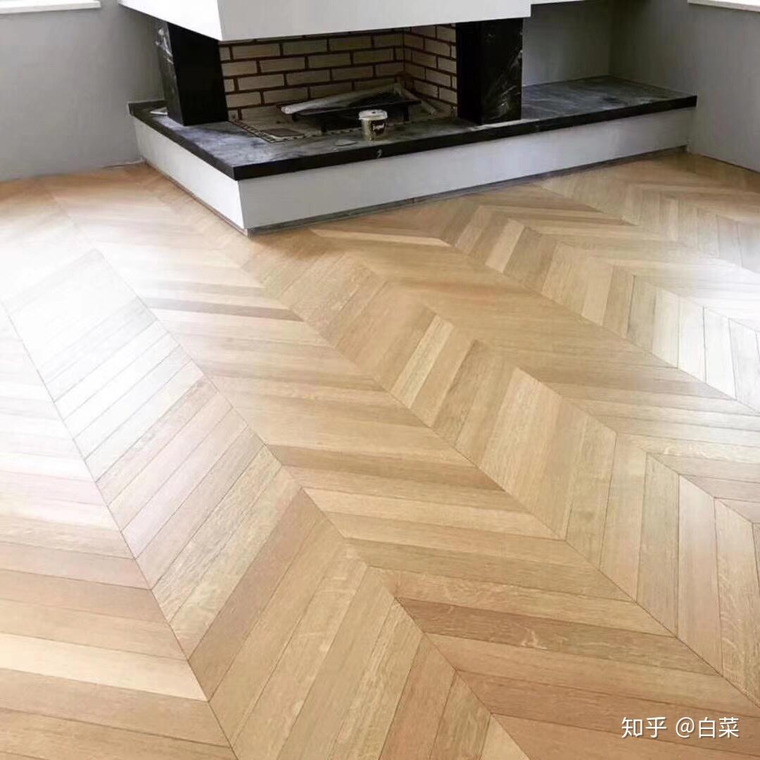 橡木地板鱼骨拼效果图，艺术与实用的完美融合