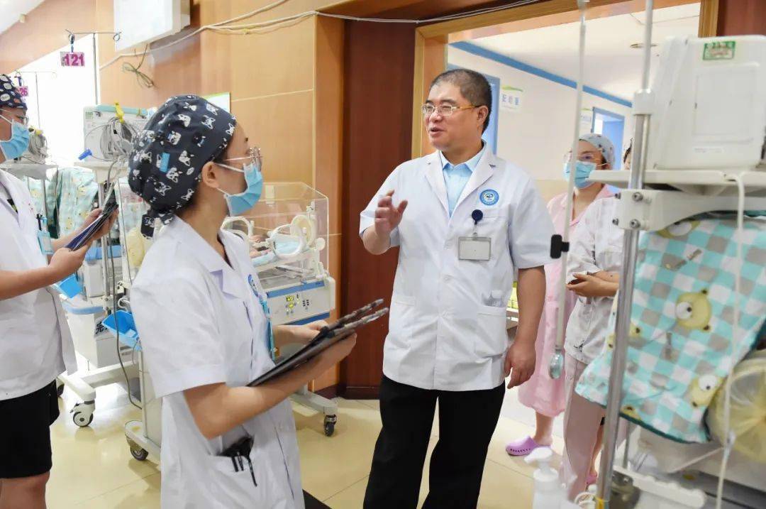 南京儿童医院ICU专家团队，守护生命的精英团队