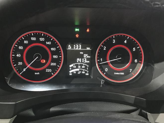 水温图标亮了，车辆故障预警与应对之策