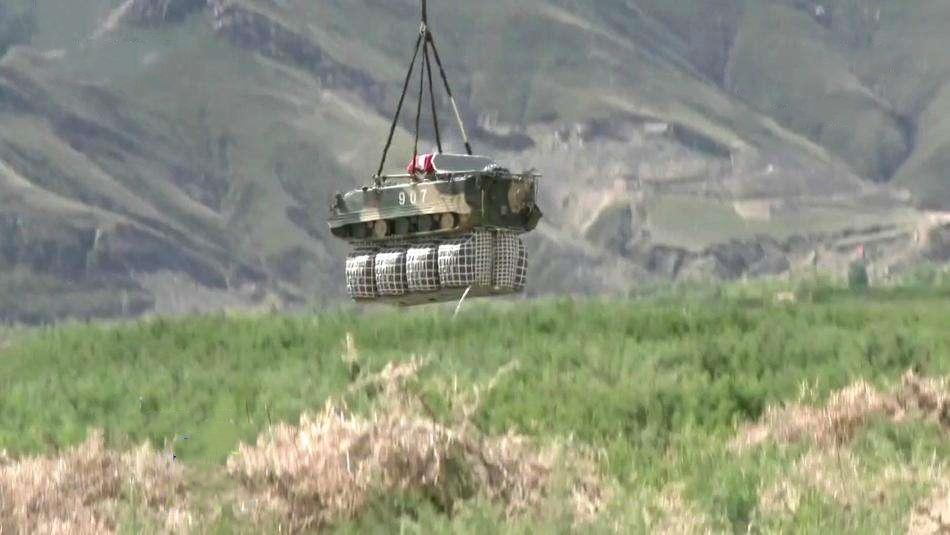 伞兵与空降兵，空中突击力量的独特角色